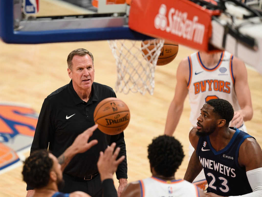 锡伯杜防守神话破灭？尼克斯关键时刻被活塞撕裂防线